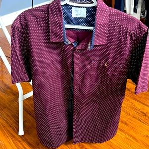 Burgundy Mens button shirt - Large